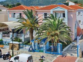 Dolphin Hotel, hotel u gradu Skopelos