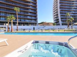 Sunset Waves 18-35 Poniente Beach Resort, hotel in Benidorm