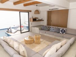 Grand Bleu Gamin, hotel near Miyako Airport - MMY, Miyako Island