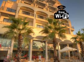 Bella Vista Hotel: St Paul's Bay şehrinde bir otel