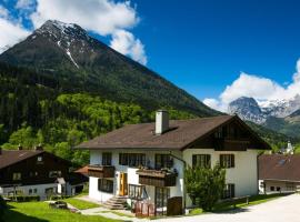 Haus am Forstamt 11 Ferienwohnungen, viešbutis mieste Ramsau