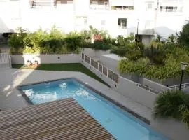à deux pas du lagon bel appartement quartier très vivant à l'hermitage