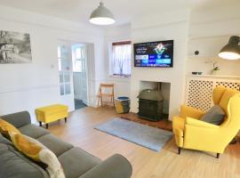 Lyndale House - Exclusive use, self catering, fpventures Stroud, cottage in Stroud