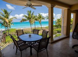 Villa Renaissance Unit 205 Grace Bay Beach, hotel in Grace Bay