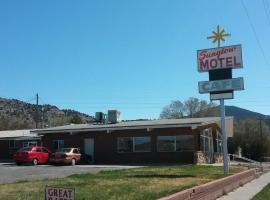 Sunglow Motel, cheap hotel in Bicknell