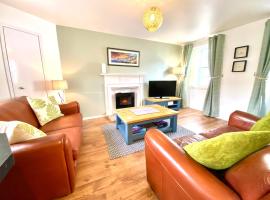 Cosy, Modern 2 Bedroom Apartment in the Centre of Inveraray โรงแรมในอินเวอเรรี