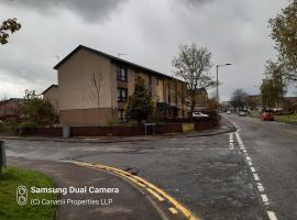 Carvetii - Stuart House - 1st floor flat sleeps up to 8, hotel with parking in Falkirk