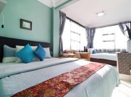 Lembur Incu Syariah Villa & Resto, hotel in Lembang