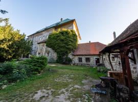 Hájovna hradu Houska, hotel poblíž významného místa Hrad Houska, Doksy