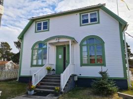 Missionshuset Bed & Breakfast, hotel in Sandhamn