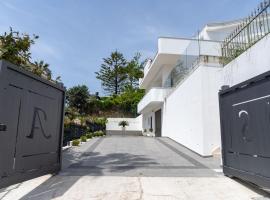 Prestige house 4, casa de hóspedes em Scalea