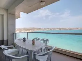 Beachfront Pretty Holiday Home