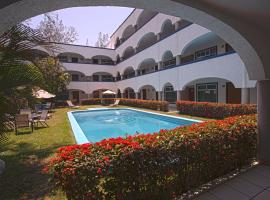 Hotel Arcos Aeropuerto, hotel dekat Bandara General Heriberto Jara  - VER, 