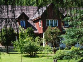 U Robsona, hotell Szklarska Porębas huviväärsuse Dinopark lähedal