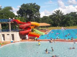 Las Bioma's Aqua-Park, מלון בויה טונארי