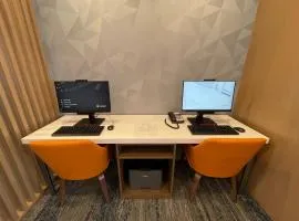 Holiday Inn Express & Suites - Ft. Smith - Airport by IHG