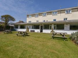 2 Brook Cottages, holiday home in Hope-Cove