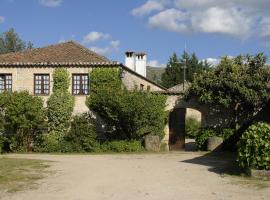 Agro-Turismo - Quinta do Pinheiro, hotel v destinaci Cavadoude