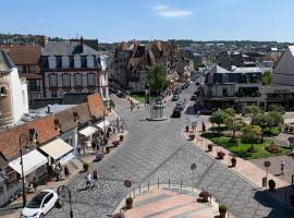 Duplex au cœur de Deauville avec vue imprenable et parking privé, hotel near Promenade des Planches, Deauville