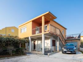 Apartments Ivan, Hotel in Zečevo