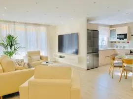 Sitges Spaces Oasis Suites- 4 Bedroom, 4 Ensuite Bathrooms, Terrace, Pool, Sitges Centre