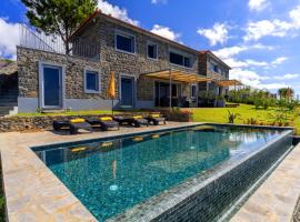 Villa Flora - Nature & Tranquility - Heated pool optional, casa vacacional en Jardim do Mar