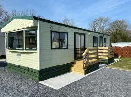 Charming two bedroom static caravan in whithorn
