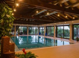 LO CLAUSTRE DEL DELTA- LUX FINCA in Delta del Ebro - FINCA PRIVADA -NO HAY NINGUN SERVICIO HOTELERIA- SOLO ALOJAMIENTO, ξενοδοχείο σε Sant Carles de la Ràpita