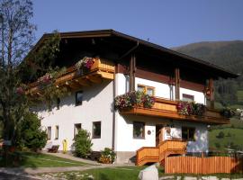 Pension Kristall, hotel with parking in Bramberg am Wildkogel