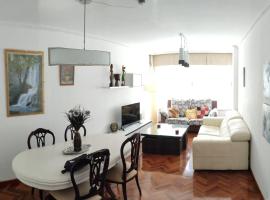 Cruxa Apartments garaje incluido, pet-friendly hotel in Santiago de Compostela