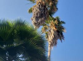 Sea Shell Palms, Ocho Rios, ваканционно жилище на плажа в Очо Риос