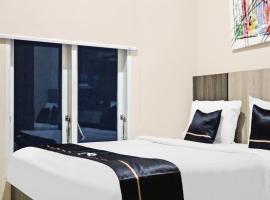 OYO 2263 Fazarel Residence Syariah, hotel v destinaci Padang