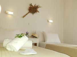 Corfu Olivia Apartments: Moraitika şehrinde bir otel