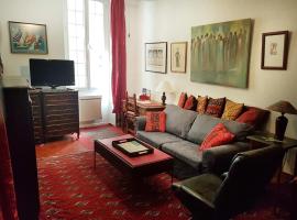 Family Apartment 2BR Old Town near Beach AC