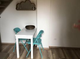 monolocale con soppalco per coppie, apartment in Marina di Pisa