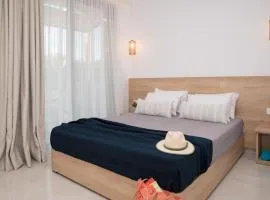 Aphrodite Studios & Suites - 140m from the beach, by ZanteWize