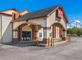 Econo Lodge At Six Flags