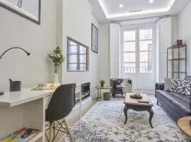 Charming City Center Apartment for 4 Perfect Location, Espoz y Mina III