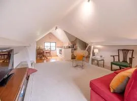 Red House Loft, East Green