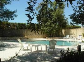 Residence la Vallona, hotel con piscina a Spongano