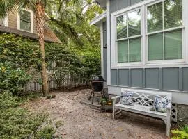 1052 Village Oaks Lane
