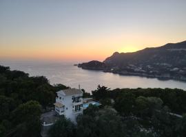 Private villa Pyrgos - Heated Pool & Sea View - Walking distance from beaches & Liapades, hotel a Liapades