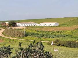 Monte Bagão - Turismo Rural, hotel in Vila do Bispo