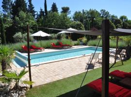 Le Clos Geraldy - Charming B&B et Spa, מקום אירוח B&B בסן-מקסימין-לה-סנט-בום