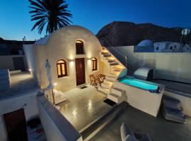 Dreamer's secret villa, hotel with jacuzzis in Emporio Santorini