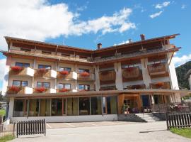 Sporthotel Rasen, hotel v destinaci Rasun di Sotto