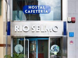 Hostal RIO SELMO, hótel í Ponferrada