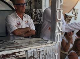 HOTEL RURAL VILLARROMANA de tres estrellas, hotel i Villaprovedo