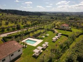 Tenuta Torre Rossa Farm & Apartments, hotel in Impruneta