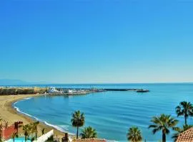 Bonito apartamento al lado de la playa con vistas al mar